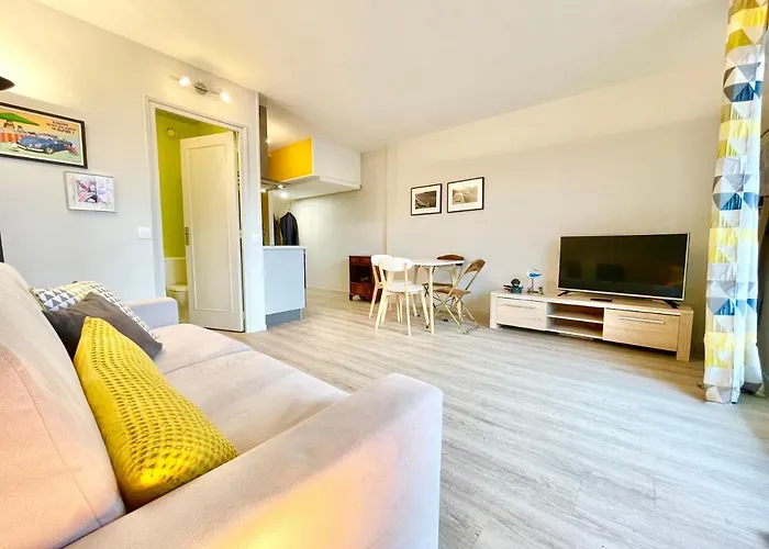 Echappee Chic - Balcon - 150 M Casino & *