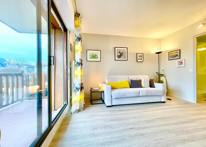 Echappee Chic - Balcon - 150 M Casino & דוביל